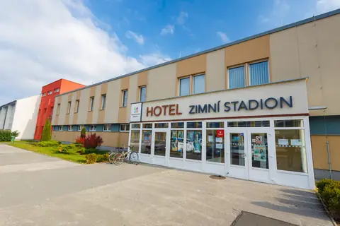 Vstup do hotelu Zimní stadion