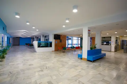 Vstupní hala plaveckého areálu